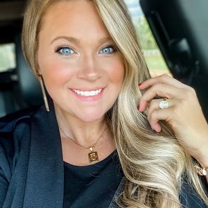 Meet your Posher, Tori